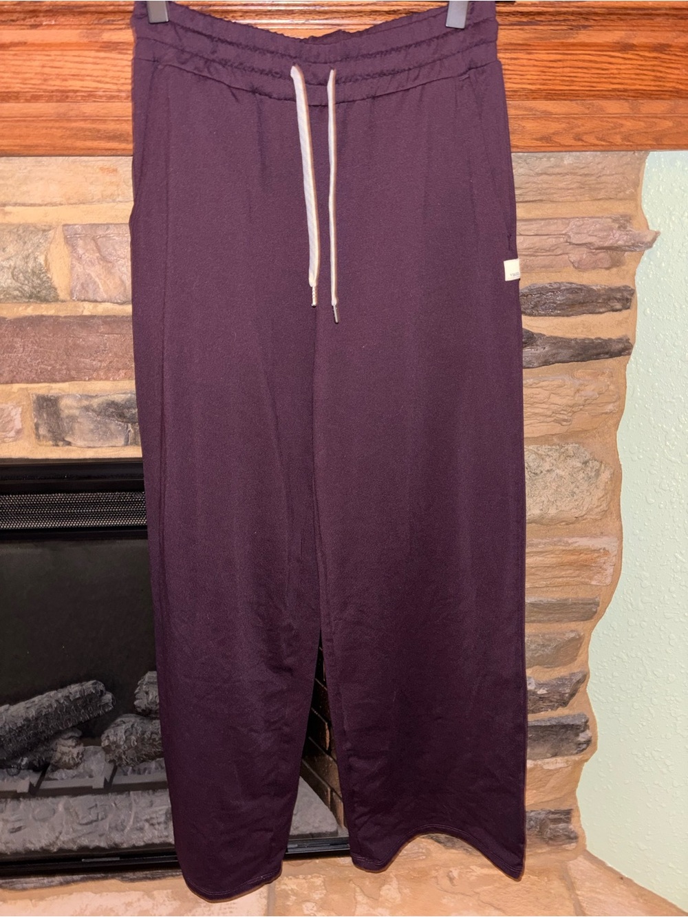Vuori Essential Wide Leg Pant